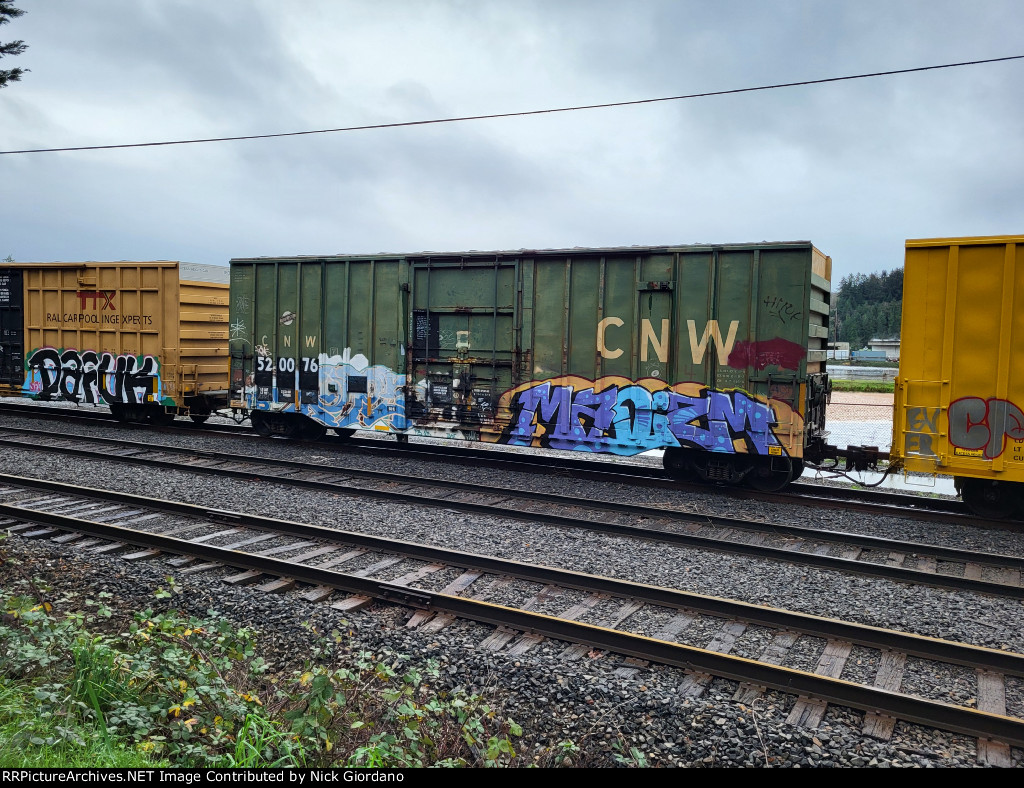 CNW 520076